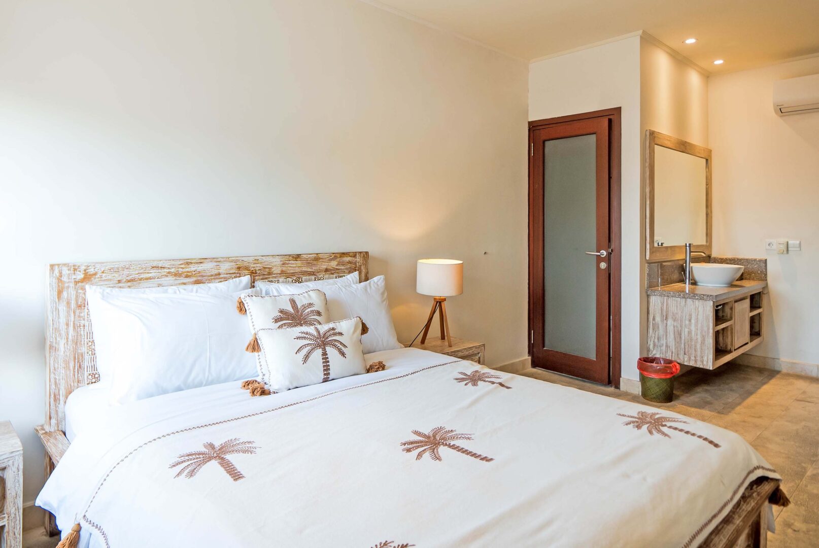 Private Deluxe Room 1 - Sōleïa Surf Camp Bali