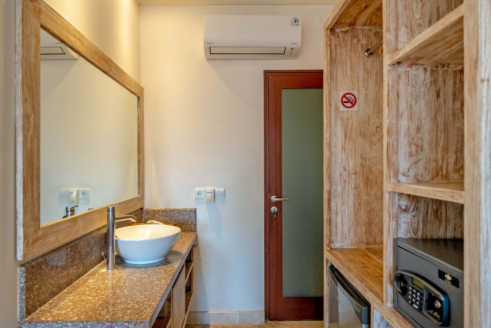 Private Deluxe Room 4 - Sōleïa Surf Camp Bali
