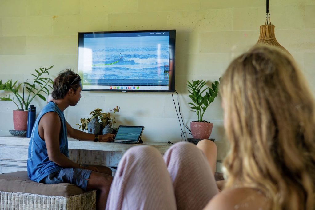 Before and after video analysis at a surf camp Bali with video analysis.